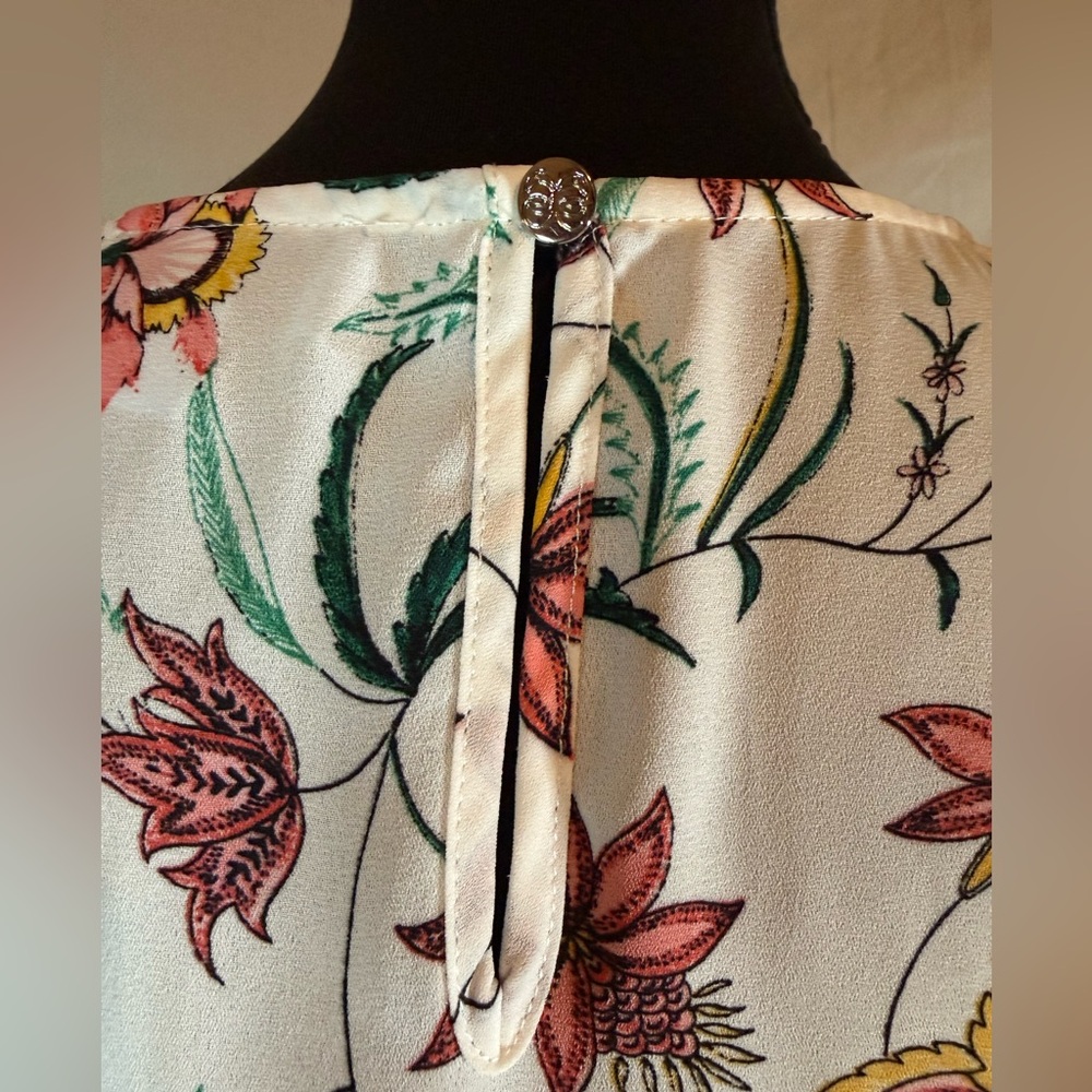 CeCe White Floral Sleeveless Halter Top – Small 🌼🤍 - Picture 7 of 7